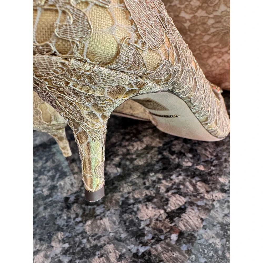 Dolce & Gabbana Bellucci Gold Lace Crystal Pumps CD0066 AE637 40.5/ 10.5 heels - Picture 13 of 16